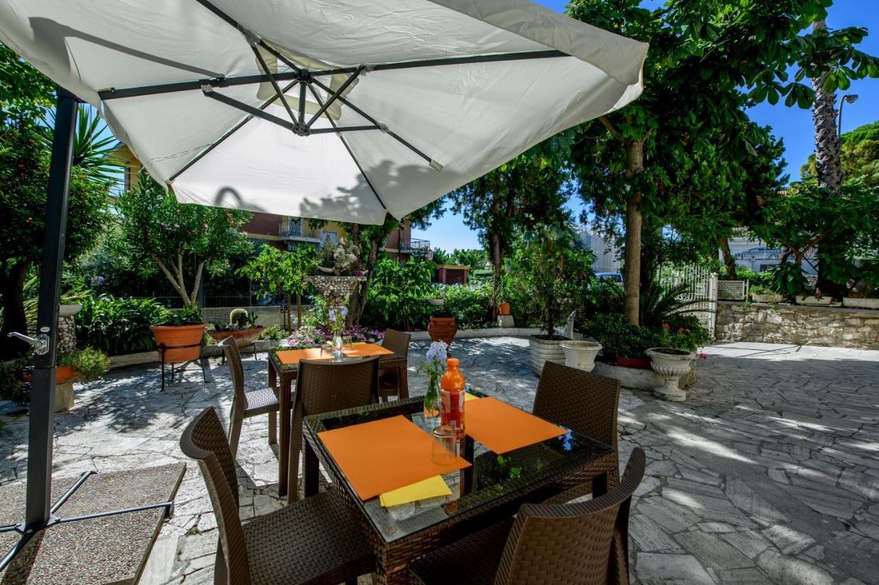 B&B La Fontanella Σαν Μπενεντέτο ντελ Τρόντο Εξωτερικό φωτογραφία