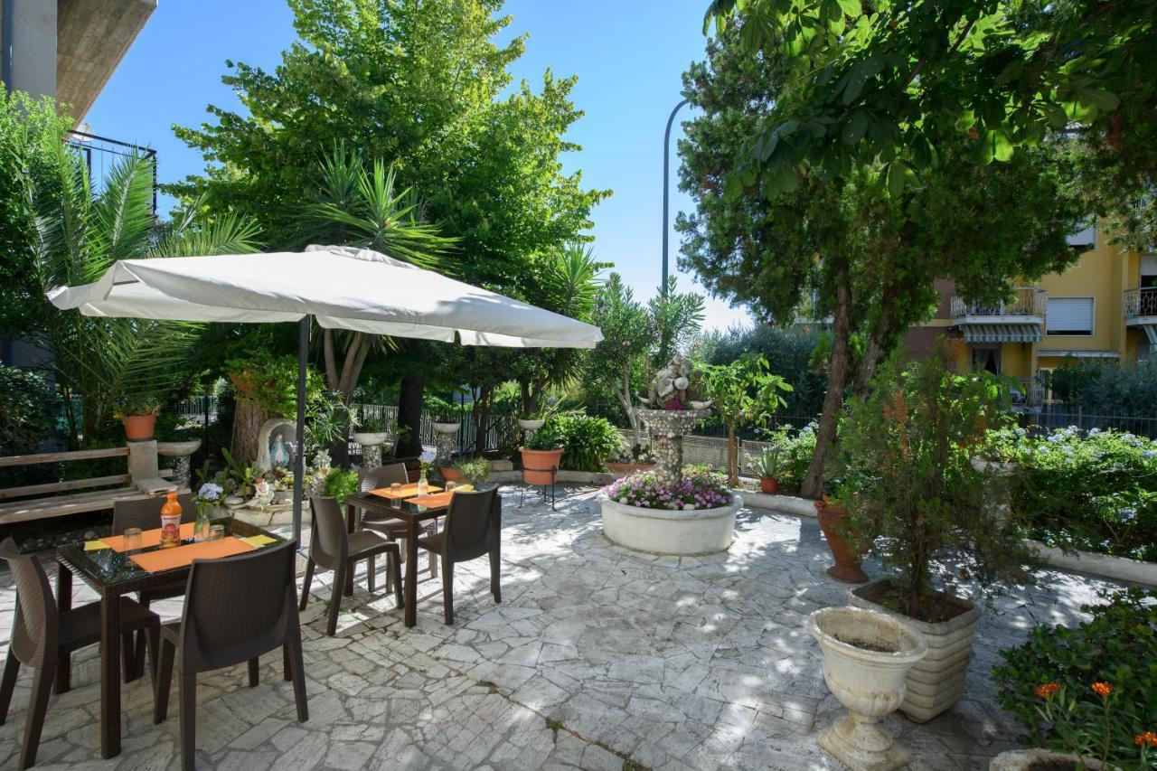 B&B La Fontanella Σαν Μπενεντέτο ντελ Τρόντο Εξωτερικό φωτογραφία