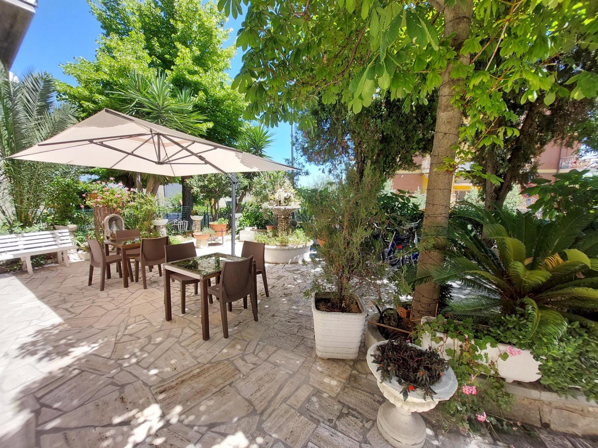 B&B La Fontanella Σαν Μπενεντέτο ντελ Τρόντο Εξωτερικό φωτογραφία